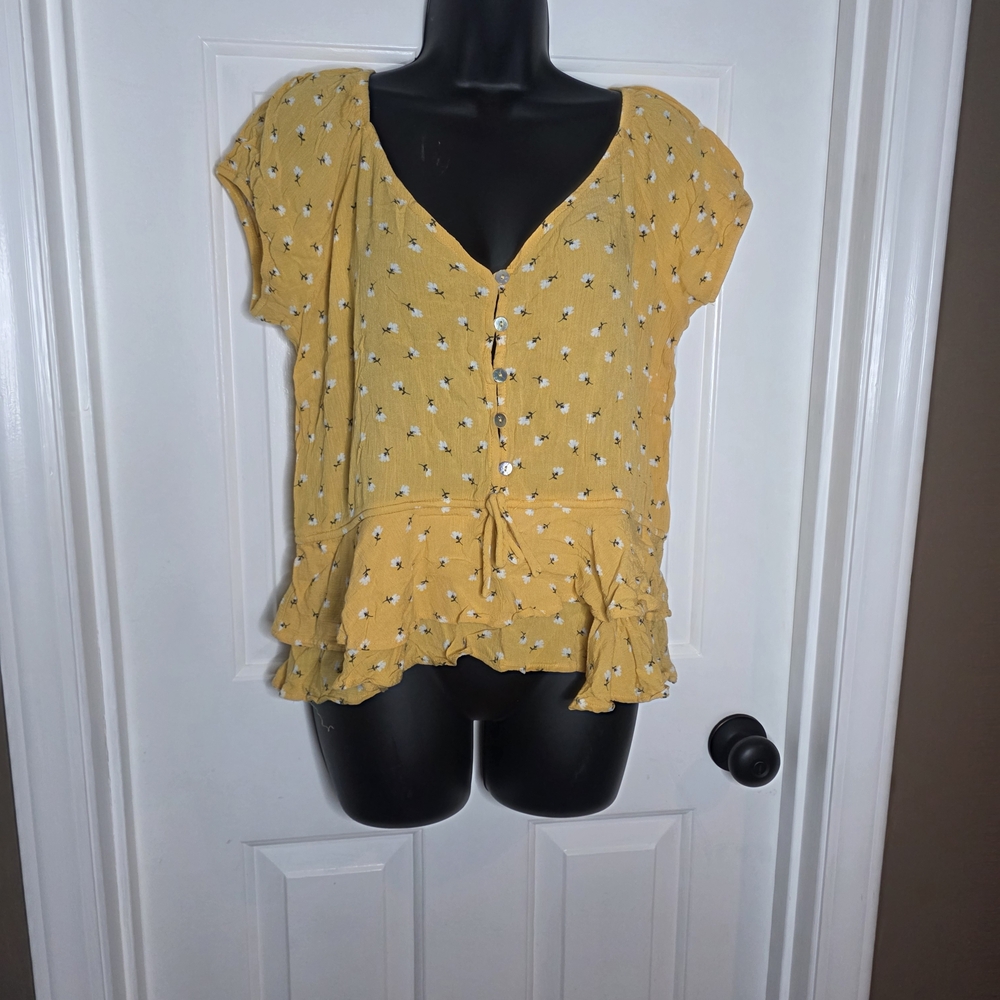 Rue21 Yellow Floral Button-Front Ruffle Peplum Blouse